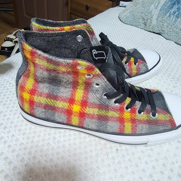 CONVERSE WOOLRICH COLLAB CHUCK TAYLORS  MENS SZ 10  HIGH TOP SNEAKER SHOES - Picture 4 of 10